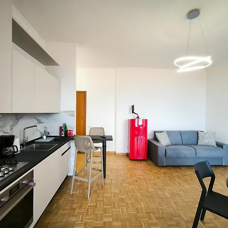 Virgi's Appartement Stresa