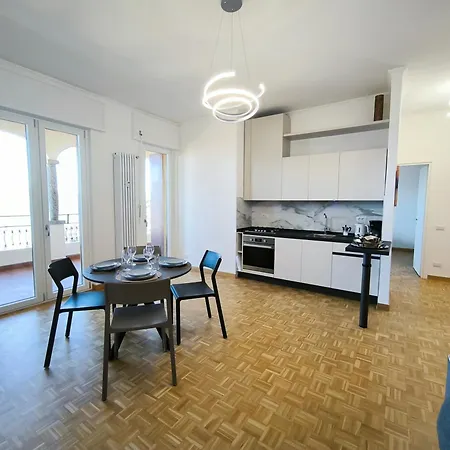 Virgi's Stresa