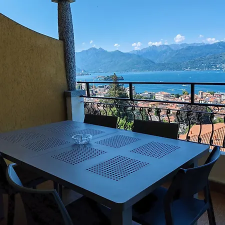 Virgi's * Stresa